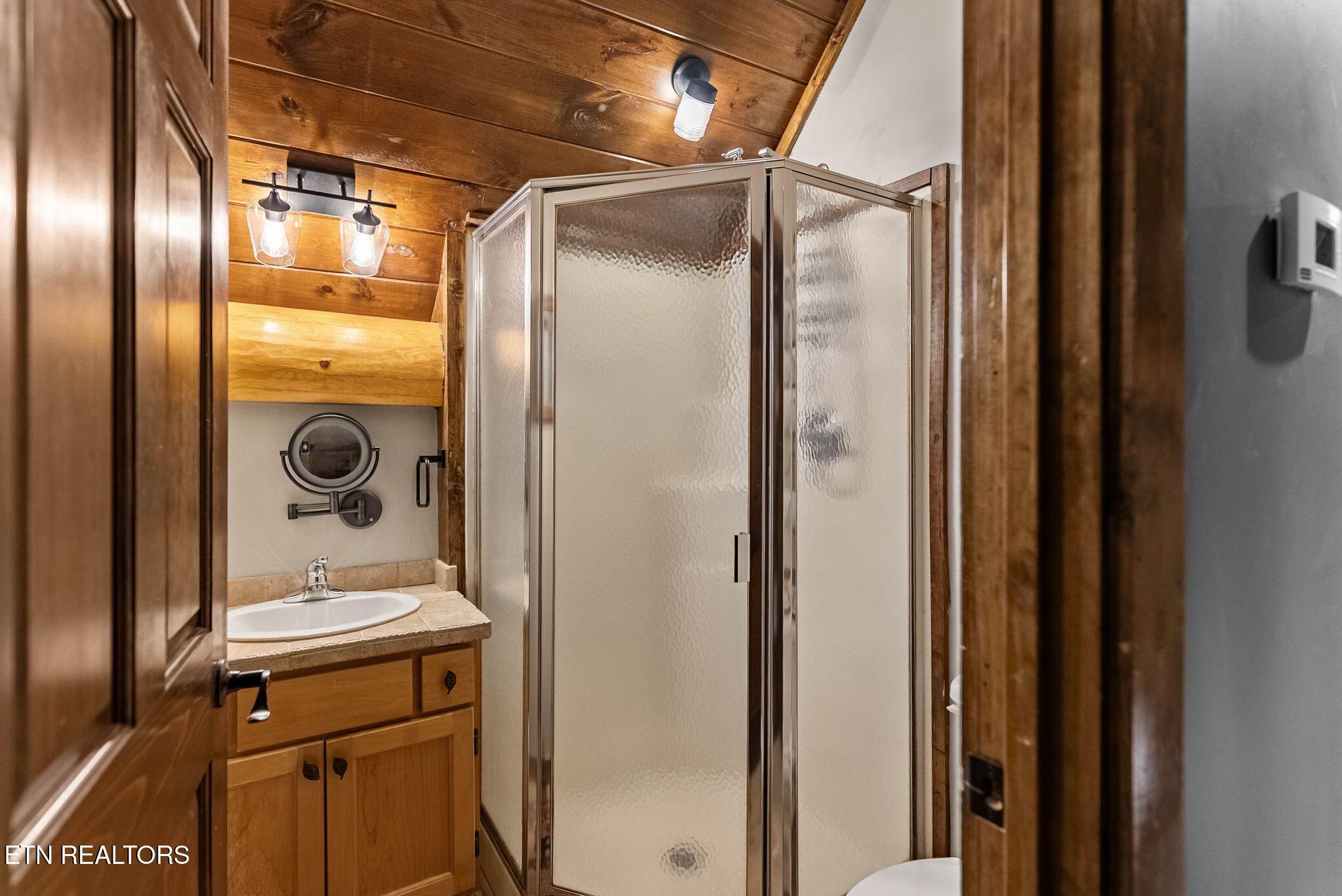 136 Landmark Drive, New Tazewell, TN - Norris Lake Real Estate - Image# 26