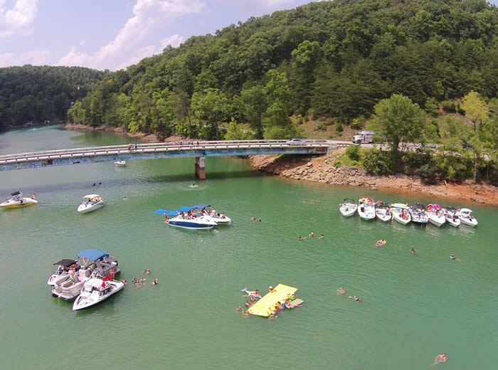 Cedar Creek Jumping Bridge Boaters Paradise